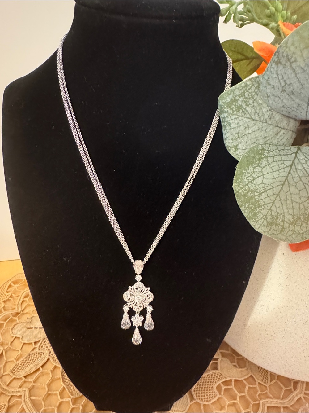 Exquisite ornate art deco-style crystal & CZ chandelier pendant necklace